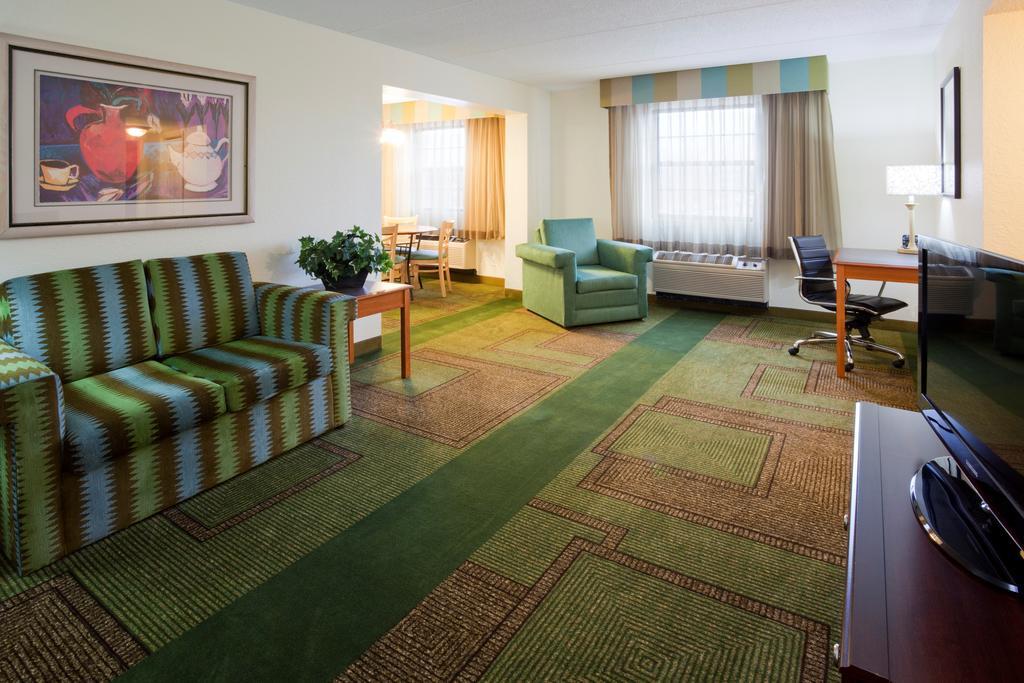 La Quinta Inn Chicago Oakbrook Terrace Exteriör bild