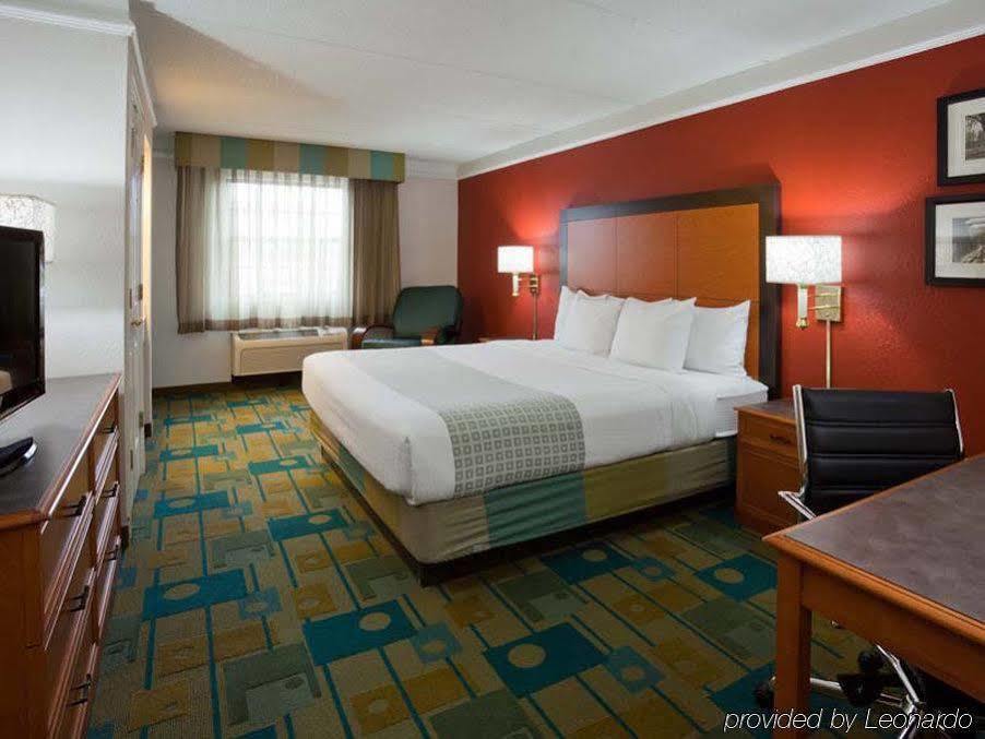 La Quinta Inn Chicago Oakbrook Terrace Exteriör bild